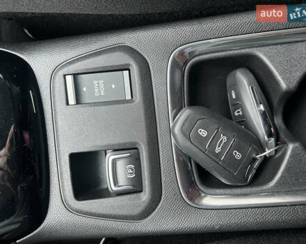 Червоний Опель Corsa-e, об'ємом двигуна 0 л та пробігом 15 тис. км за 12900 $, фото 19 на Automoto.ua