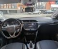 Серый Опель Corsa-e, объемом двигателя 0 л и пробегом 33 тыс. км за 12800 $, фото 43 на Automoto.ua