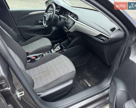 Серый Опель Corsa-e, объемом двигателя 0 л и пробегом 97 тыс. км за 12500 $, фото 24 на Automoto.ua