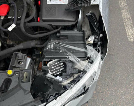 Серый Опель Corsa-e, объемом двигателя 0 л и пробегом 58 тыс. км за 9799 $, фото 9 на Automoto.ua