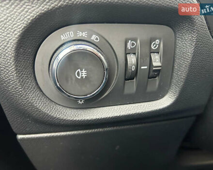 Серый Опель Corsa-e, объемом двигателя 0 л и пробегом 97 тыс. км за 12500 $, фото 12 на Automoto.ua