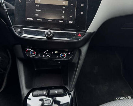 Серый Опель Corsa-e, объемом двигателя 0 л и пробегом 97 тыс. км за 12500 $, фото 17 на Automoto.ua