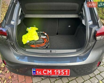 Серый Опель Corsa-e, объемом двигателя 0 л и пробегом 97 тыс. км за 12999 $, фото 18 на Automoto.ua