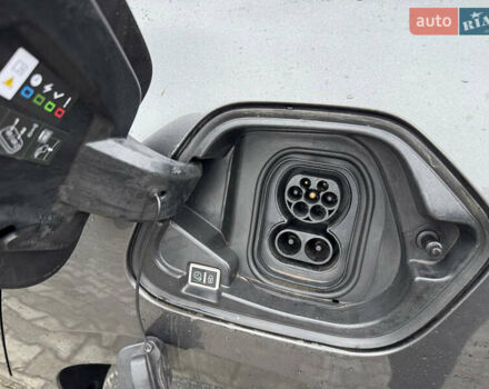 Серый Опель Corsa-e, объемом двигателя 0 л и пробегом 97 тыс. км за 12500 $, фото 29 на Automoto.ua