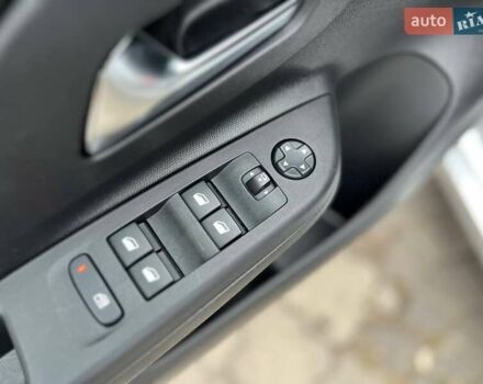 Сірий Опель Corsa-e, об'ємом двигуна 0 л та пробігом 5 тис. км за 16000 $, фото 20 на Automoto.ua