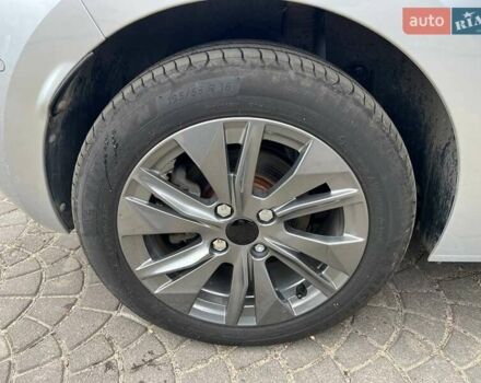 Сірий Опель Corsa-e, об'ємом двигуна 0 л та пробігом 5 тис. км за 16000 $, фото 11 на Automoto.ua