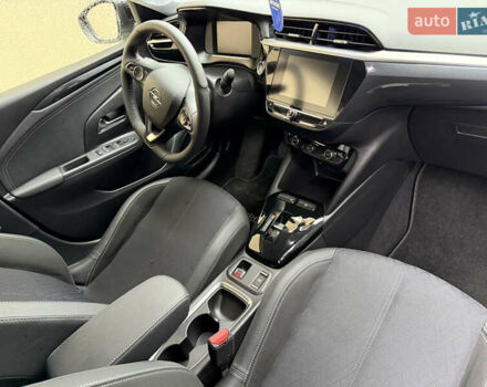 Сірий Опель Corsa-e, об'ємом двигуна 0 л та пробігом 12 тис. км за 15900 $, фото 7 на Automoto.ua