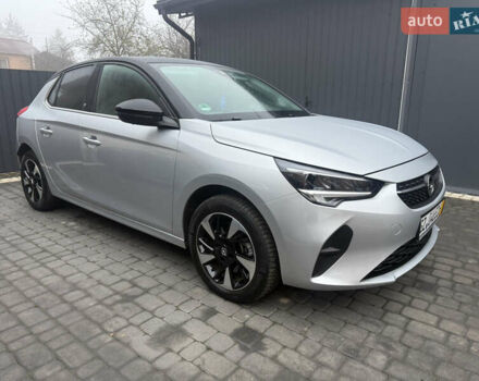 Сірий Опель Corsa-e, об'ємом двигуна 0 л та пробігом 12 тис. км за 15900 $, фото 4 на Automoto.ua