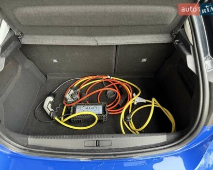 Синий Опель Corsa-e, объемом двигателя 0 л и пробегом 98 тыс. км за 12500 $, фото 30 на Automoto.ua