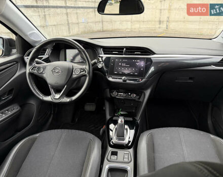 Синий Опель Corsa-e, объемом двигателя 0 л и пробегом 109 тыс. км за 12999 $, фото 33 на Automoto.ua
