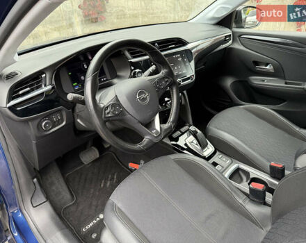Синий Опель Corsa-e, объемом двигателя 0 л и пробегом 109 тыс. км за 12999 $, фото 55 на Automoto.ua