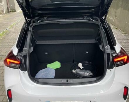 Білий Опель Corsa Electric, об'ємом двигуна 0 л та пробігом 30 тис. км за 17200 $, фото 8 на Automoto.ua
