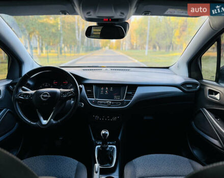 Білий Опель Crossland, об'ємом двигуна 1.2 л та пробігом 7 тис. км за 16500 $, фото 8 на Automoto.ua