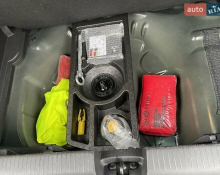 Чорний Опель Crossland, об'ємом двигуна 1.5 л та пробігом 100 тис. км за 16300 $, фото 3 на Automoto.ua