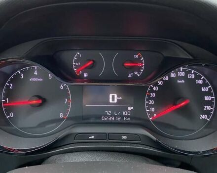 Сірий Опель Crossland, об'ємом двигуна 1.2 л та пробігом 24 тис. км за 16000 $, фото 5 на Automoto.ua