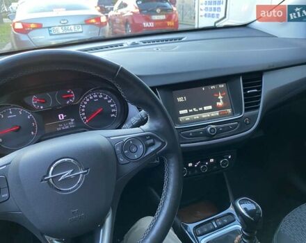 Сірий Опель Crossland, об'ємом двигуна 1.2 л та пробігом 24 тис. км за 16000 $, фото 8 на Automoto.ua
