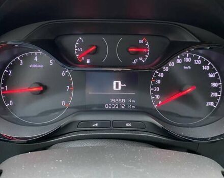 Сірий Опель Crossland, об'ємом двигуна 1.2 л та пробігом 24 тис. км за 16000 $, фото 2 на Automoto.ua