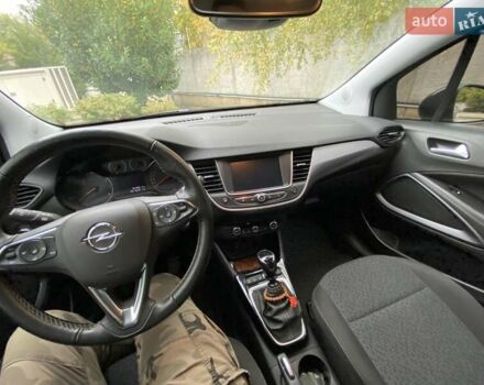 Сірий Опель Crossland, об'ємом двигуна 1.2 л та пробігом 24 тис. км за 16000 $, фото 12 на Automoto.ua
