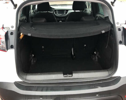 Белый Опель Crossland X, объемом двигателя 1.56 л и пробегом 285 тыс. км за 11500 $, фото 6 на Automoto.ua