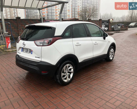 Белый Опель Crossland X, объемом двигателя 1.56 л и пробегом 285 тыс. км за 11500 $, фото 5 на Automoto.ua