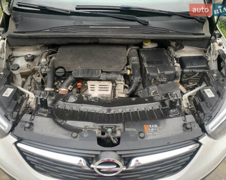 Белый Опель Crossland X, объемом двигателя 1.2 л и пробегом 82 тыс. км за 13900 $, фото 8 на Automoto.ua