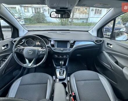Белый Опель Crossland X, объемом двигателя 1.2 л и пробегом 161 тыс. км за 15500 $, фото 4 на Automoto.ua