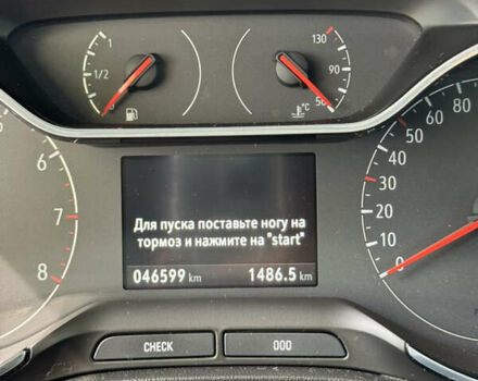 Білий Опель Crossland X, об'ємом двигуна 1.2 л та пробігом 46 тис. км за 14500 $, фото 7 на Automoto.ua