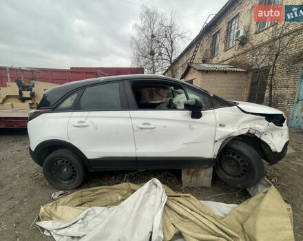 Білий Опель Crossland X, об'ємом двигуна 1.2 л та пробігом 60 тис. км за 5500 $, фото 5 на Automoto.ua