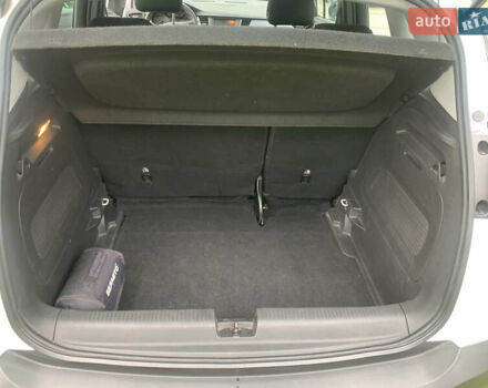 Опель Crossland X 2019 в Львове на Automoto.ua Белый Опель Crossland X, объемом двигателя 1.2 л и пробегом 83 тыс. км за 13400 $, фото 4 на Automoto.ua