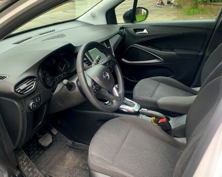 Білий Опель Crossland X, об'ємом двигуна 1.2 л та пробігом 81 тис. км за 14800 $, фото 8 на Automoto.ua
