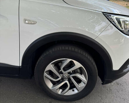 Білий Опель Crossland X, об'ємом двигуна 1.2 л та пробігом 46 тис. км за 14500 $, фото 3 на Automoto.ua