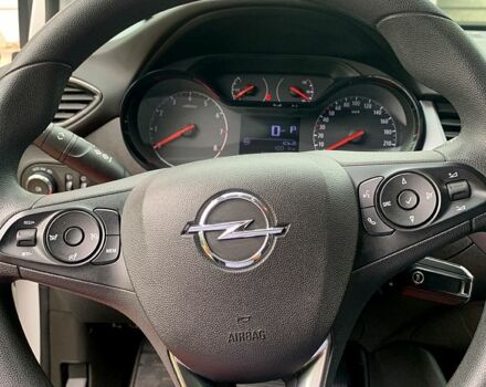 Білий Опель Crossland X, об'ємом двигуна 1.2 л та пробігом 81 тис. км за 14800 $, фото 11 на Automoto.ua
