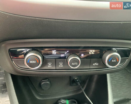 Опель Crossland X 2019 в Львове на Automoto.ua Белый Опель Crossland X, объемом двигателя 1.2 л и пробегом 83 тыс. км за 13400 $, фото 11 на Automoto.ua