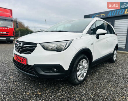Білий Опель Crossland X, об'ємом двигуна 1.5 л та пробігом 179 тис. км за 13950 $, фото 1 на Automoto.ua