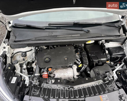 Білий Опель Crossland X, об'ємом двигуна 1.5 л та пробігом 179 тис. км за 13950 $, фото 28 на Automoto.ua