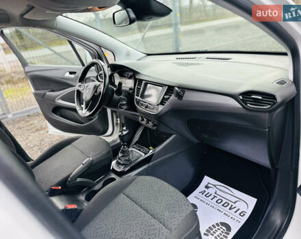 Білий Опель Crossland X, об'ємом двигуна 1.5 л та пробігом 179 тис. км за 13950 $, фото 22 на Automoto.ua