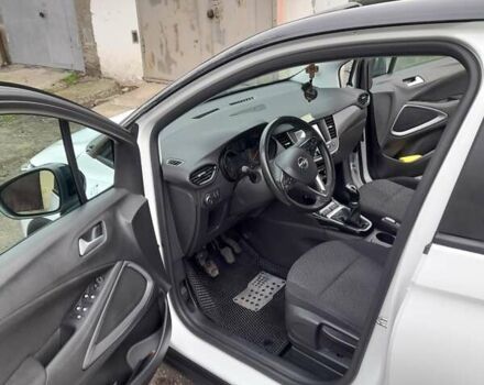 Белый Опель Crossland X, объемом двигателя 1.2 л и пробегом 73 тыс. км за 13500 $, фото 7 на Automoto.ua