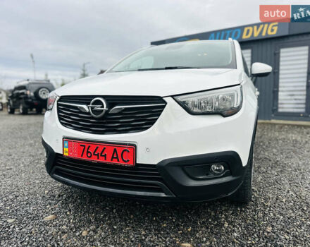 Белый Опель Crossland X, объемом двигателя 1.5 л и пробегом 179 тыс. км за 13950 $, фото 1 на Automoto.ua