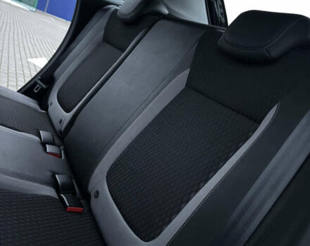 Чорний Опель Crossland X, об'ємом двигуна 1.5 л та пробігом 160 тис. км за 15500 $, фото 78 на Automoto.ua