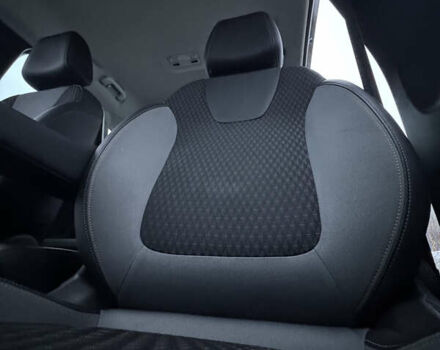 Чорний Опель Crossland X, об'ємом двигуна 1.5 л та пробігом 160 тис. км за 15500 $, фото 66 на Automoto.ua