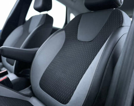 Чорний Опель Crossland X, об'ємом двигуна 1.5 л та пробігом 160 тис. км за 15500 $, фото 63 на Automoto.ua