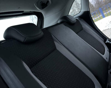 Чорний Опель Crossland X, об'ємом двигуна 1.5 л та пробігом 160 тис. км за 15500 $, фото 75 на Automoto.ua