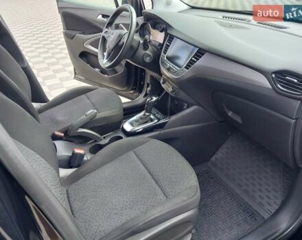 Чорний Опель Crossland X, об'ємом двигуна 1.5 л та пробігом 149 тис. км за 16200 $, фото 1 на Automoto.ua
