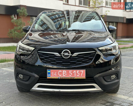 Черный Опель Crossland X, объемом двигателя 1.5 л и пробегом 230 тыс. км за 15750 $, фото 2 на Automoto.ua