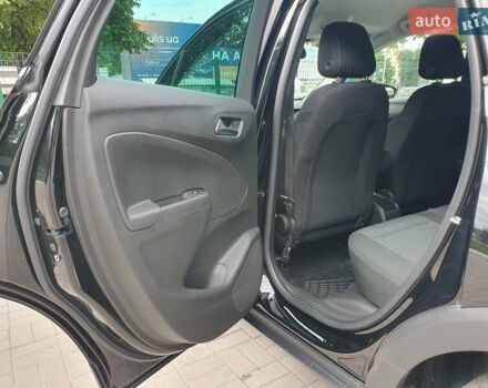 Чорний Опель Crossland X, об'ємом двигуна 1.2 л та пробігом 62 тис. км за 13999 $, фото 51 на Automoto.ua