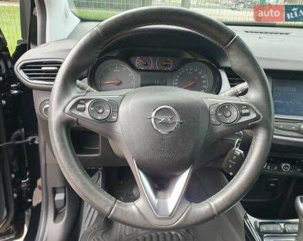 Чорний Опель Crossland X, об'ємом двигуна 1.2 л та пробігом 62 тис. км за 13999 $, фото 62 на Automoto.ua