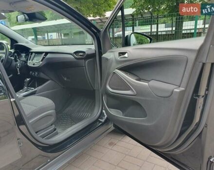 Чорний Опель Crossland X, об'ємом двигуна 1.2 л та пробігом 62 тис. км за 13999 $, фото 56 на Automoto.ua