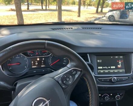 Опель Crossland X 2019 в Запорожье на Automoto.ua Красный Опель Crossland X, объемом двигателя 1.2 л и пробегом 69 тыс. км за 15200 $, фото 9 на Automoto.ua