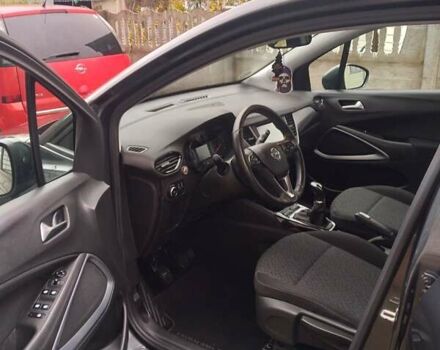 Серый Опель Crossland X, объемом двигателя 1.2 л и пробегом 33 тыс. км за 10500 $, фото 4 на Automoto.ua