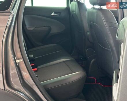 Сірий Опель Crossland X, об'ємом двигуна 1.2 л та пробігом 100 тис. км за 14590 $, фото 33 на Automoto.ua